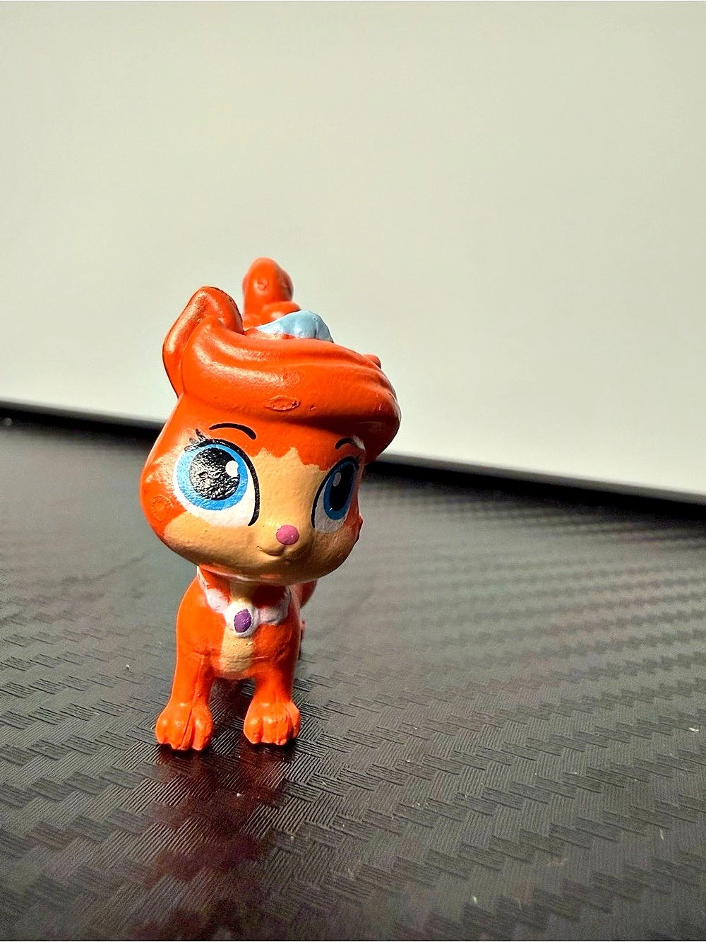 Disney Palace Pets Furry Tail Friends Treasure Orange & Purple Figure